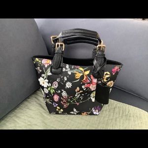 Fun Floral Print Handbag NWOT